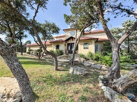 2000 Village Oak in Canyon Lake, TX - Building Photo