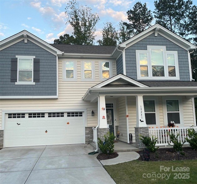 19241 Hawk Haven Ln in Charlotte, NC - Building Photo