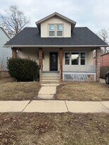 6917 14th Ave in Kenosha, WI - Building Photo