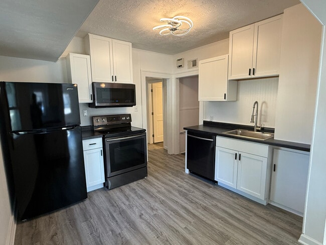 2910 S Summit Ave in Sioux Falls, SD - Building Photo - Building Photo