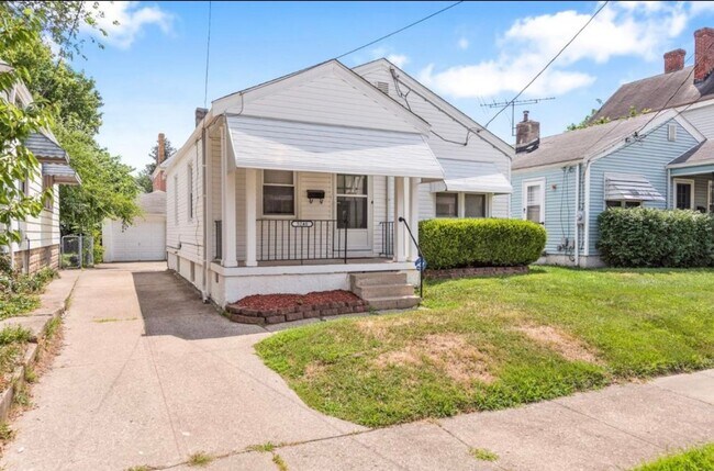 5240 Warren Ave in Norwood, OH - Building Photo - Building Photo