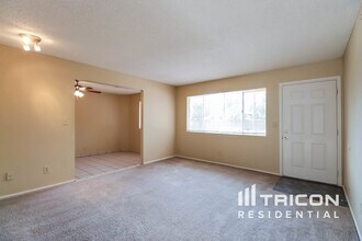 1735 N 72nd St in Mesa, AZ - Building Photo - Building Photo