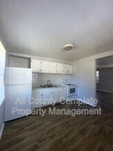 3254 Phyllis St in Jacksonville, FL - Building Photo - Building Photo