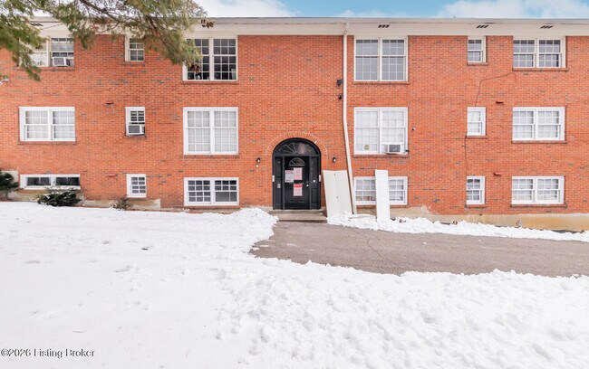 2515 Brownsboro Rd in Louisville, KY - Foto de edificio - Building Photo