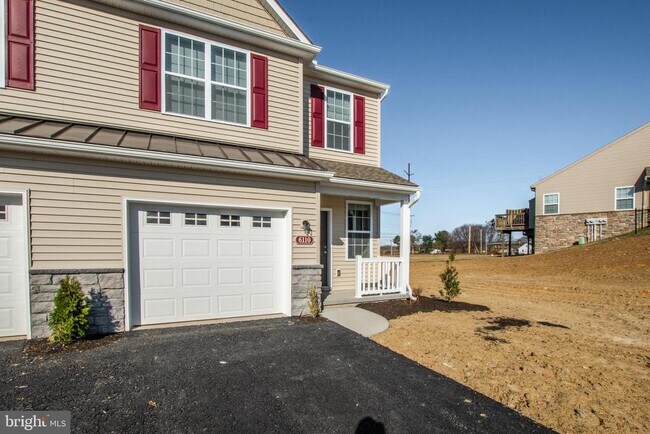 6110 Sawgrass Ct in Harrisburg, PA - Building Photo - Building Photo