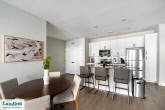 84 San Filippo Dr SE, Unit 08-8105 in Palm Bay, FL - Foto de edificio - Building Photo