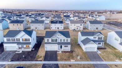 454 Bower Ln in Oswego, IL - Building Photo - Building Photo