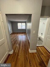 110X Gleneagle Rd in Baltimore, MD - Foto de edificio - Building Photo