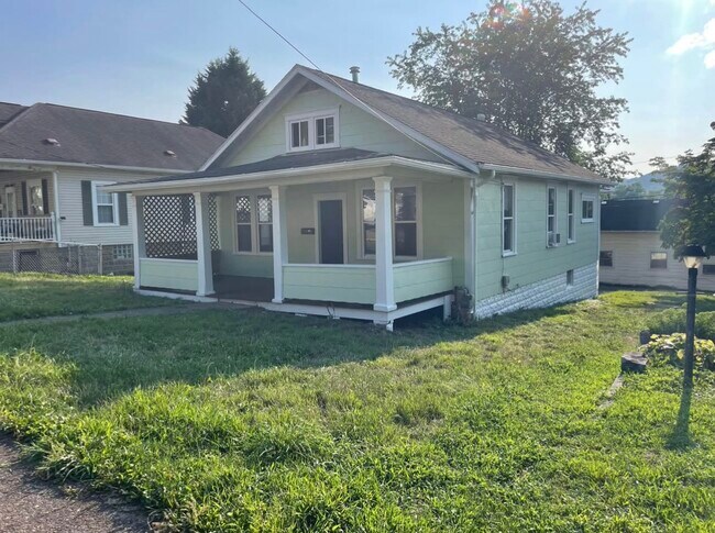 property at 622 6th St