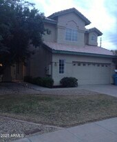 3207 E Marconi Ave in Phoenix, AZ - Building Photo