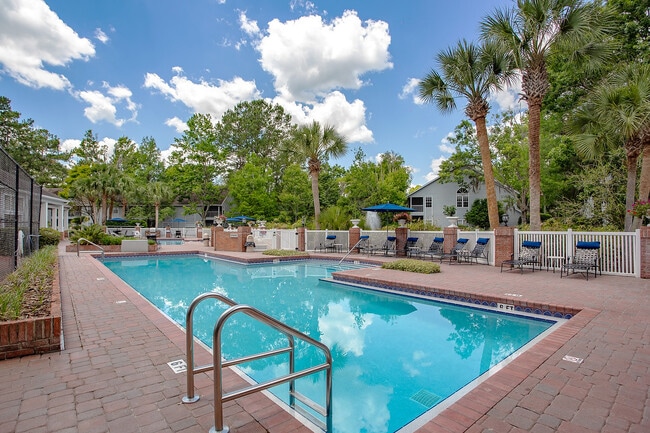 Huntington Lakes Apartments in Gainesville, FL - Foto de edificio - Building Photo
