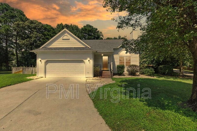 6811 Dickens Ct E in Suffolk, VA - Building Photo - Building Photo