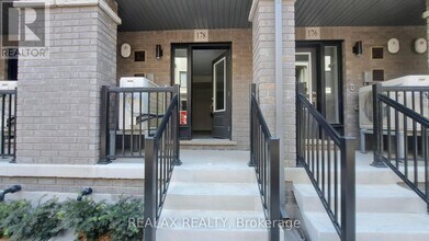178 Matawin Ln in Richmond Hill, ON - Building Photo - Building Photo