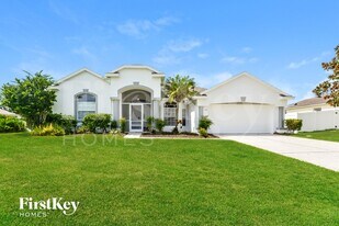 733 Via Bianca Dr in Davenport, FL - Building Photo