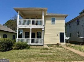 115 W Tinsley St in Griffin, GA - Building Photo