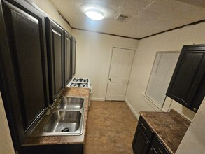 321 W Elm St in Walnut Ridge, AR - Building Photo - Building Photo