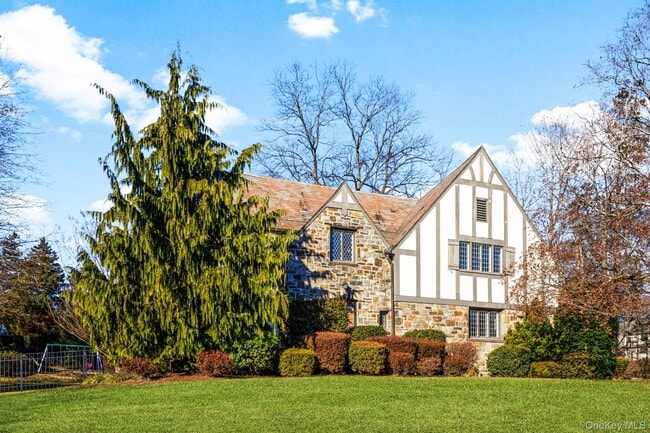 property at 22 Verdun Ave