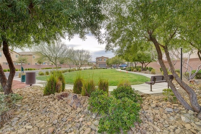 864 Royal Amethyst Way in Las Vegas, NV - Building Photo - Building Photo