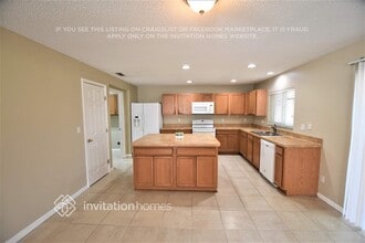 16930 Sunrise Vista Dr in Clermont, FL - Foto de edificio - Building Photo