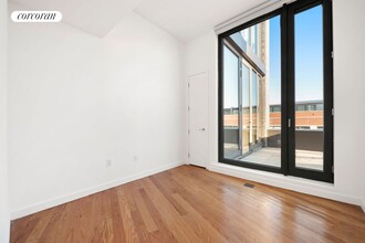 54 Noll St in Brooklyn, NY - Building Photo - Building Photo