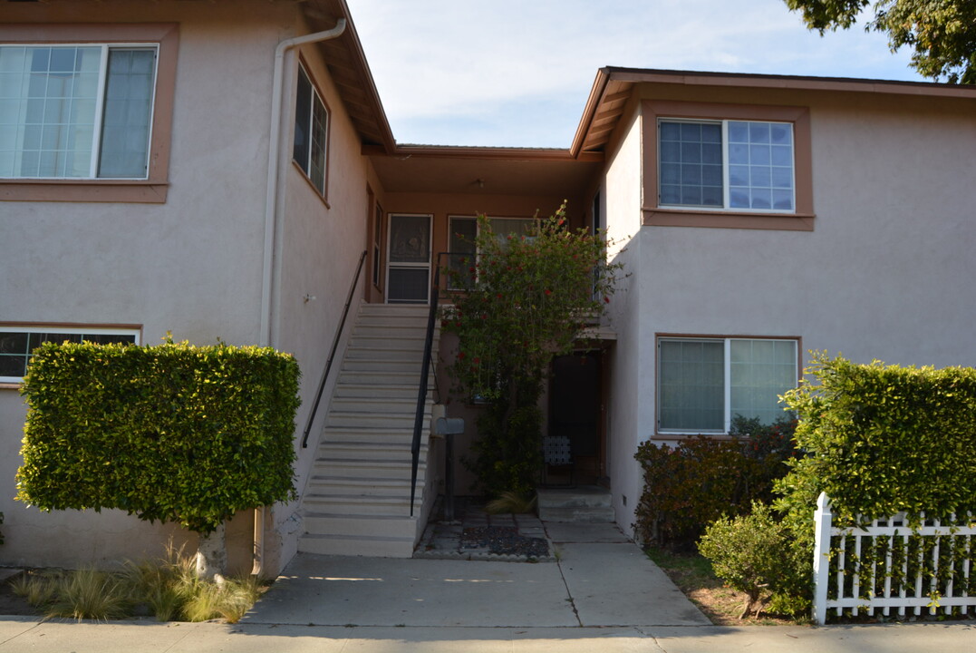 4085 Jackson Ave in Culver City, CA - Building Photo