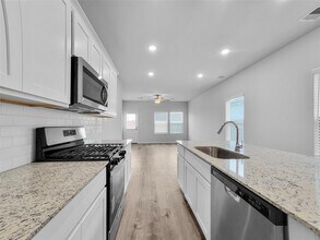 11622 Prosperity Dr in Barrett, TX - Building Photo - Building Photo