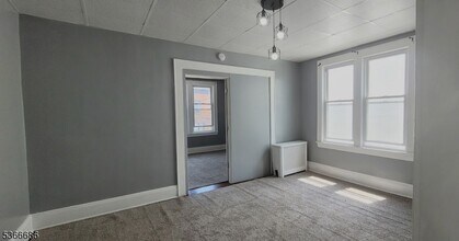 83 Grace St in Irvington, NJ - Building Photo - Building Photo