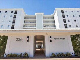 226 Golden Gate Point, Unit 44 in Sarasota, FL - Building Photo