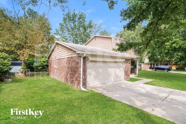 3262 Eastbrooke Ct in Indianapolis, IN - Foto de edificio - Building Photo