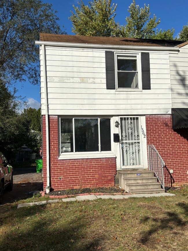 property at 1562 E 256th St