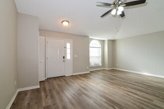 1917 Excalibur Dr in Orlando, FL - Building Photo - Building Photo