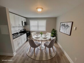 Davis Apartments in Bridgeport, CT - Foto de edificio - Interior Photo