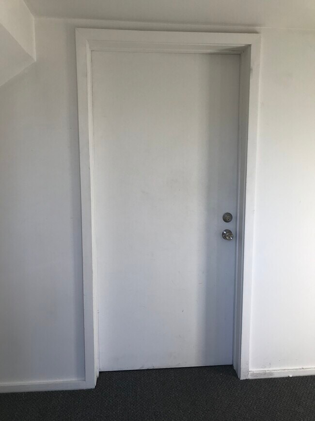 33 Mettler St in Woodbridge, CT - Building Photo - Building Photo
