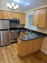 107 Kings Hwy in Hampton, NH - Foto de edificio - Building Photo