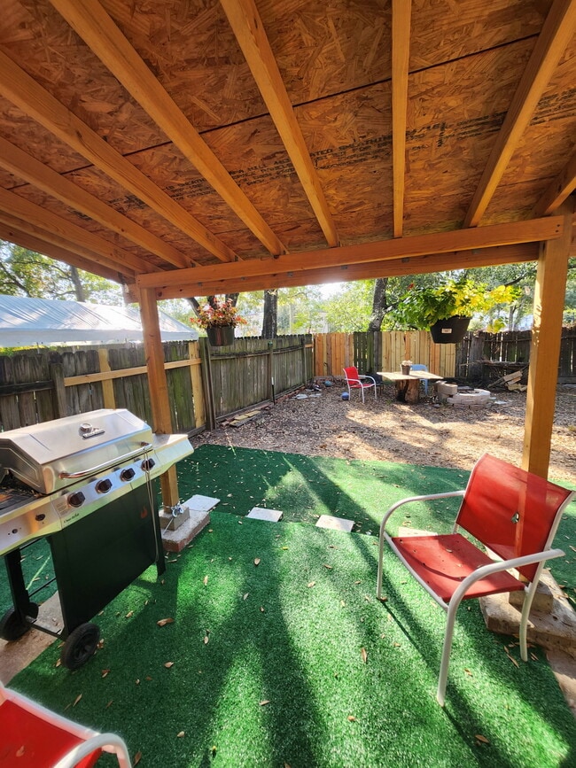 10047 Emerald Creek Dr in Houston, TX - Building Photo - Building Photo