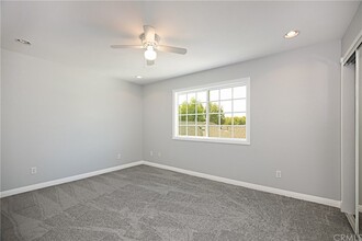 2737 Yearling St in Lakewood, CA - Building Photo - Building Photo