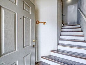 1070 Thrill Ct in Henderson, NV - Building Photo - Building Photo