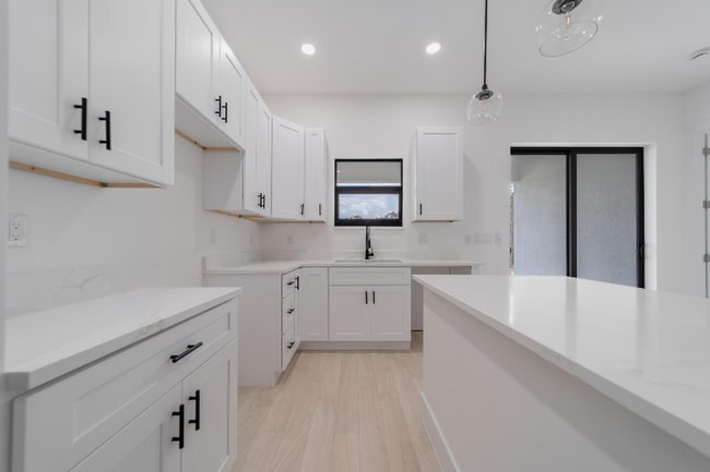 539 Ladd St in Lehigh Acres, FL - Building Photo - Building Photo