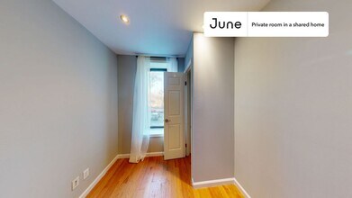 Private bedroom in 4 bed/2 bath Home in New York, NY - Building Photo - Building Photo