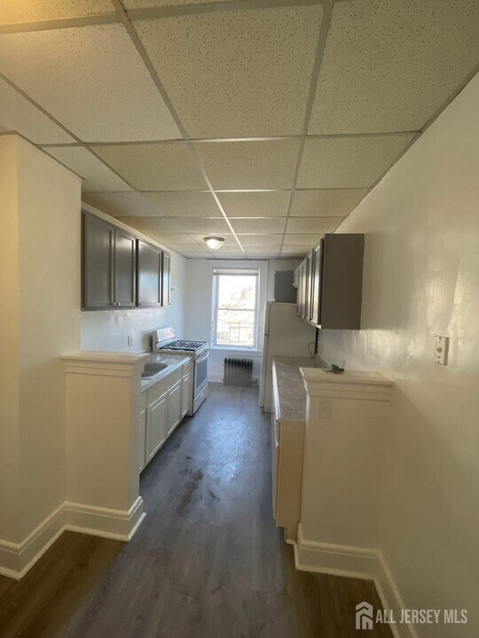 110 Market St in Perth Amboy, NJ - Building Photo