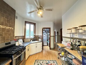 3242 N Racine Ave, Unit 3 in Chicago, IL - Building Photo - Building Photo
