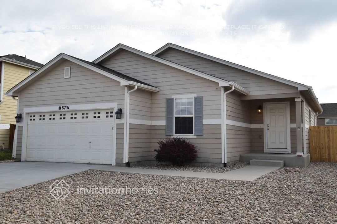 8751 Langford Dr in Fountain, CO - Building Photo