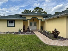 1127 Foggia St E in Lehigh Acres, FL - Building Photo - Building Photo