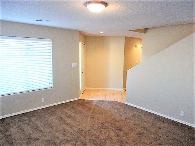 1833 Chicoma Rd NE in Rio Rancho, NM - Building Photo - Building Photo