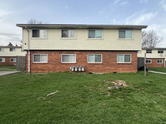 property at 4 Columbine Ct