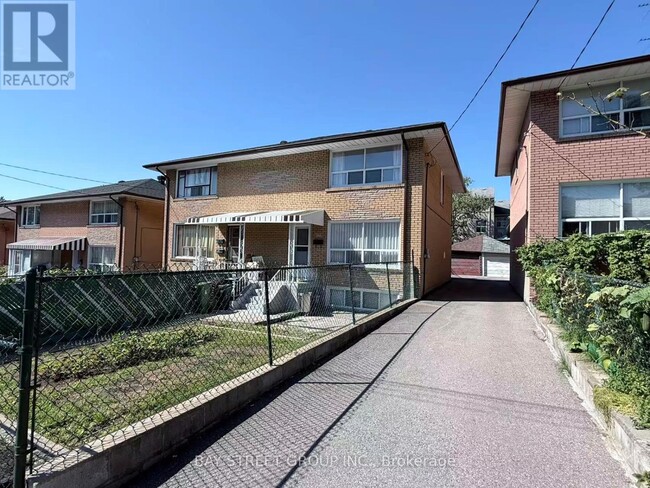 property at 366 Highfield Rd