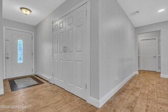 20 Venetian Ct in Toms River, NJ - Building Photo - Building Photo