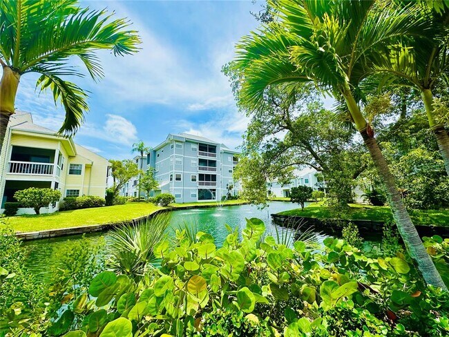 6825 Stonesthrow Cir N in St. Petersburg, FL - Building Photo - Building Photo