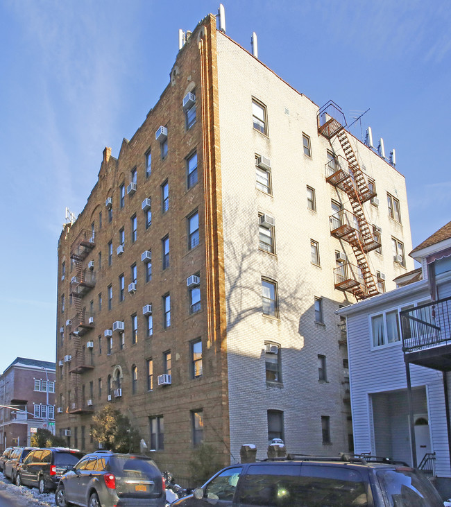 5219 15th Ave in Brooklyn, NY - Building Photo - Building Photo