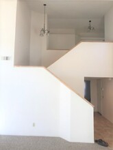 16510 Nectarine Way in Lake Elsinore, CA - Foto de edificio - Building Photo